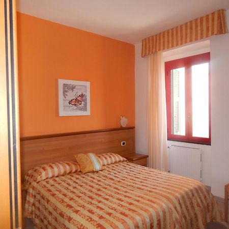 Albergo La Veranda Tavarone Exterior foto