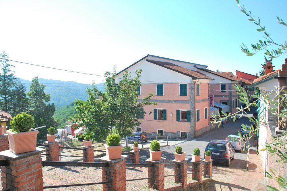 Albergo La Veranda Tavarone Exterior foto
