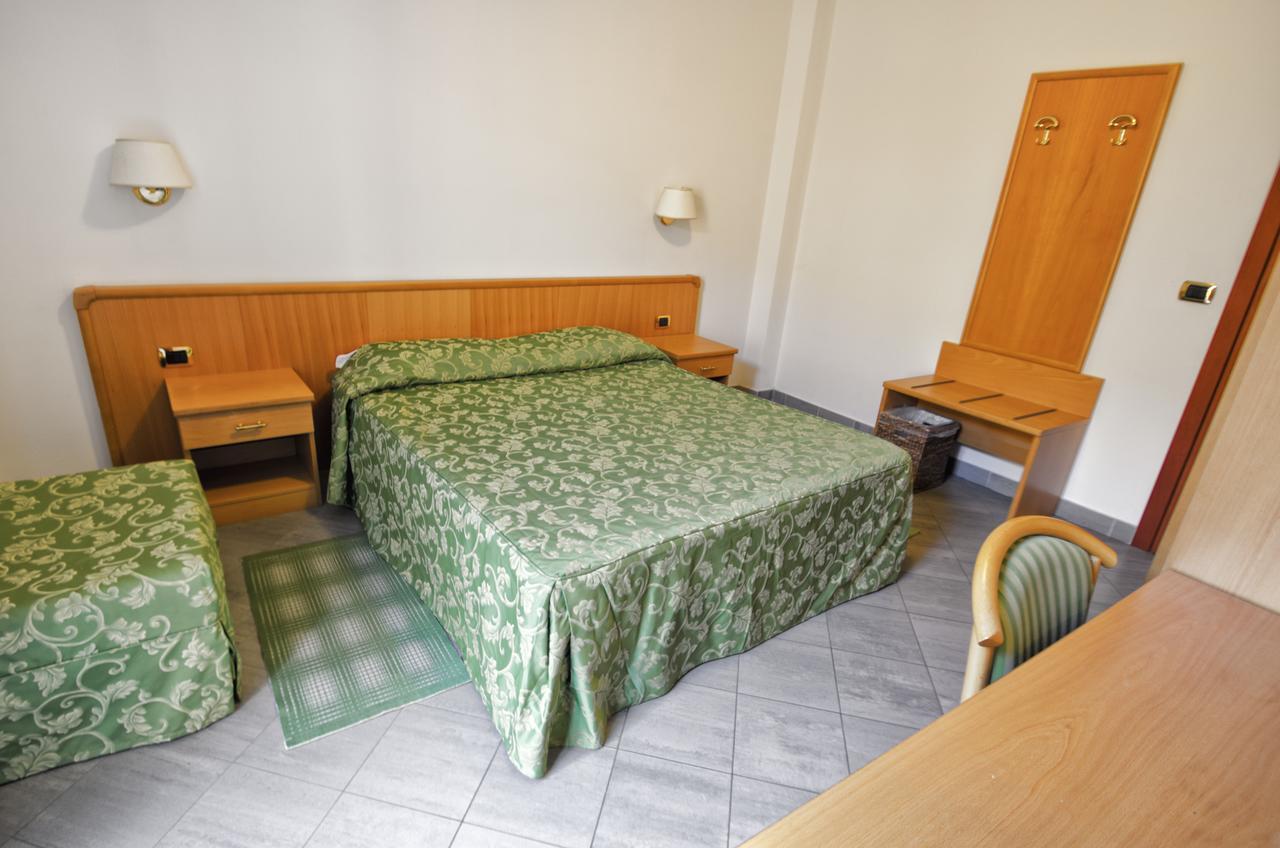 Albergo La Veranda Tavarone Exterior foto